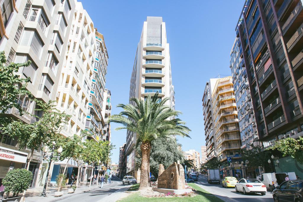 The Lucky Flats - Artilleros Alicante Kültér fotó